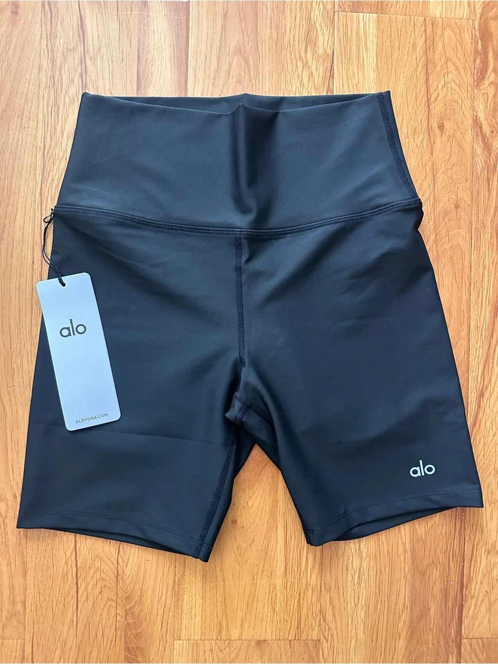 ALO Yoga | Airlift Short | Medium | NWT